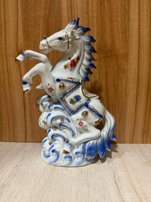 Керамическая фигурка лошади