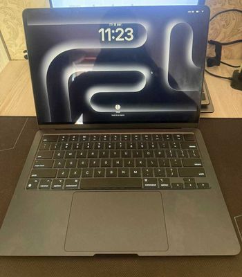 MacBook Air M2 13.6" Midnight — 8/256GB, - как новый!