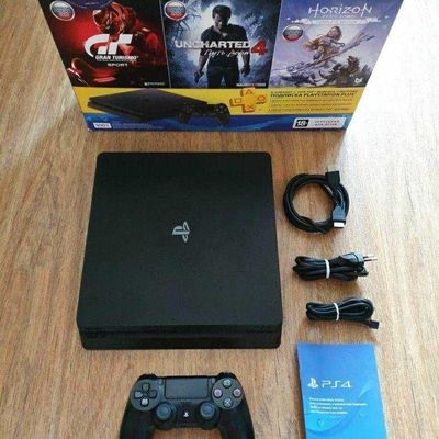 Playstation 4 slim ideal ayngi holatda