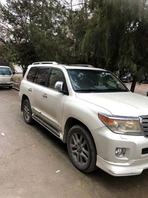 Land cruiser 200 sotiladi srochna