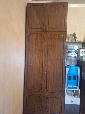Продаётся 2 платевых шкафа с андресолью