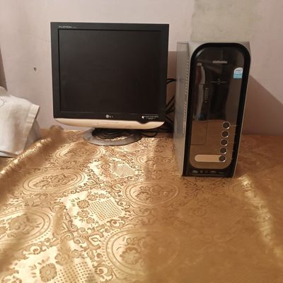 Kompiyutr sotiladi yaxshi xolatda