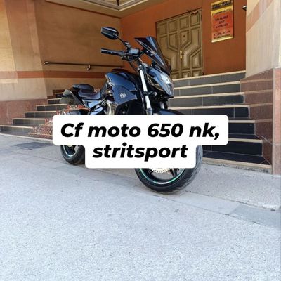 CFMOTO 650NK strit sport