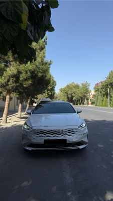 Kia K8 yangi xolati 19.000km rodnoy kraska
