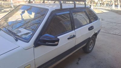 Автомобиль 2109 Самара Лада