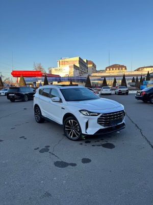 Jetour X70 plus full Позиция 2023 Состаяние Идеално Пробег 100000km