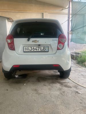 автомобиль спарк