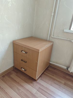 Продам две тумбочки