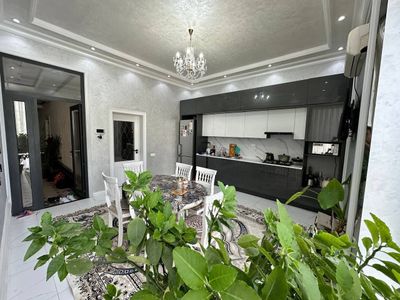 Продаётся дом на участке 4.08 соток Феруза