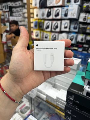 Apple Lightning to Headphone Jack Adapter