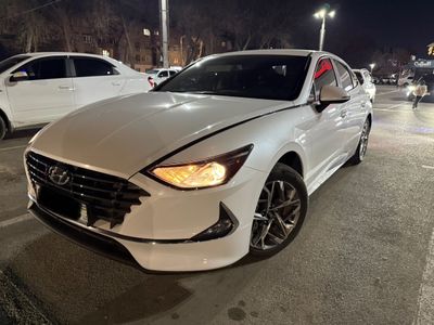 Hyundai Sonata sotiladi 2022 yil ideal xolata 2 Lt