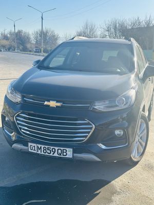 Trekker 1 PRIMERI fuli rangi qora kraskasi yoq toptoza 170.000 yurgan