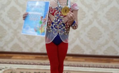 Gimnastika uchun forma bor 2ta