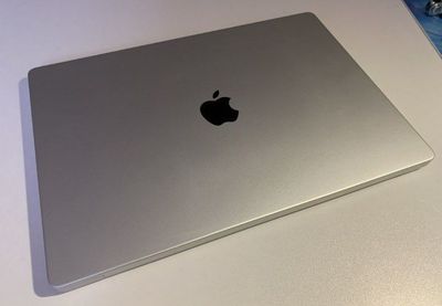 MacBook pro M3 Max 16"