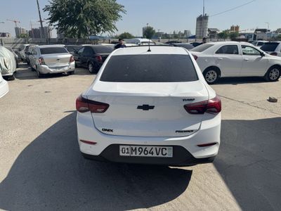 Продаётся Onix Premier 2