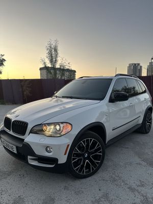 BMW X5 4.8i Американка