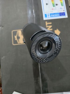 proyektor yangi sotiladi