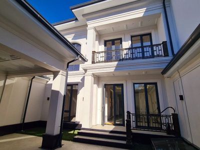 Продаётся Дом 3.2 сотки ремонт центр Луначарского Мирзо Улугбек
