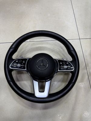 Mercedes-Benz rul yaxshi xolatda