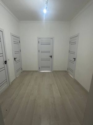 Qizlarga kvartira bezmakler uzoq muddatga