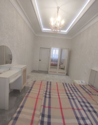 Chilozorda varyat kup bu Farxadiskiy choraxada 2 xona 68 m2 narx 600$