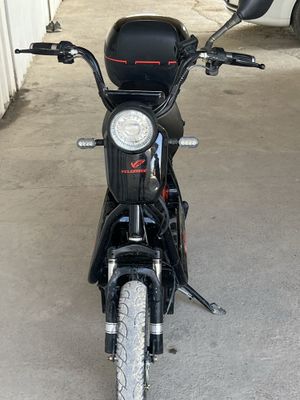Skutr sotiladi hollati yaxshi