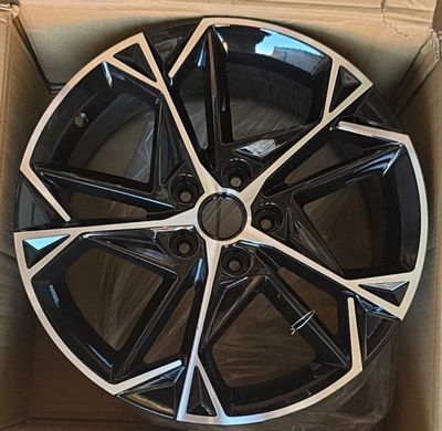 Продаются Диски R18 /5x114 в ассортименте.