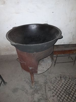 Казан с очагом чугунный