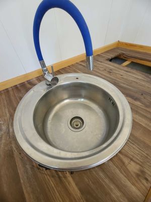 Мойка кухонная с краном