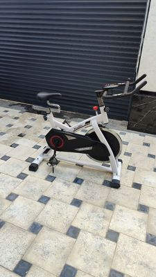 Продам профессиональный вело тренажер Spinning Bike. До 180 кг