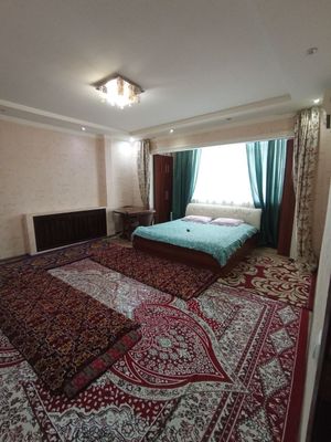 Ойбек метро 1-комнат 2-этаж 4-этажка