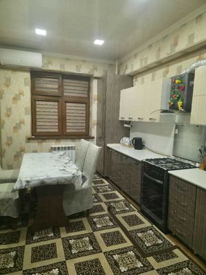 Дом в Нурафшоне перекресток Сагбон (ориентир Probox) 130м², 4 комнаты