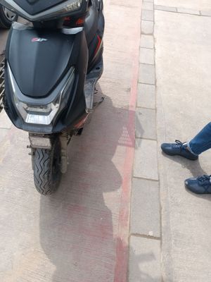 Skuter sotiladi Angel X4 sotiladi