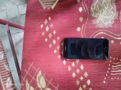 Iphone 8 64/100