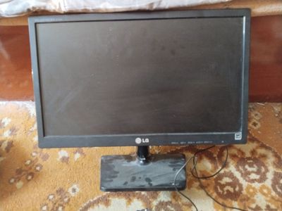 Продам монитор Lg 19