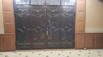 Темир дарвоза, жуда мустахкам, бакуват килиб ясалган 2.36х3.1