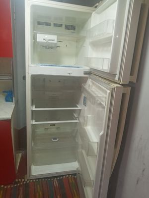 Продам холодильник LG в отличном состоянии двух камерны