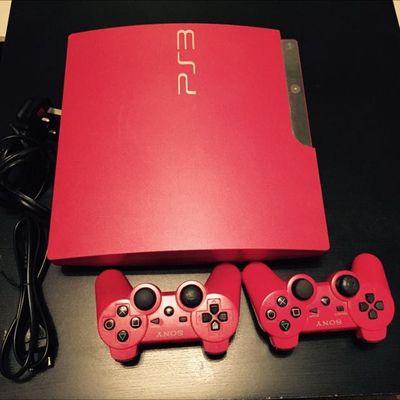 Ps3 slim 500 gb idyal holatda blomba ochilmagan