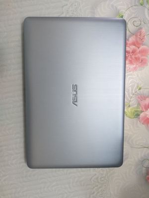 Noutbuk ASUS X541S