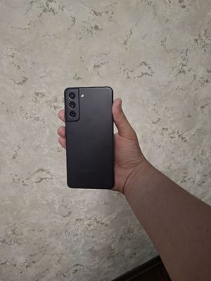 Samsung S21 FE 8/128 Радной