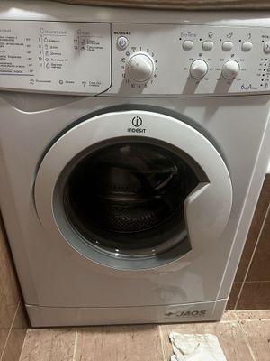 Стиральная машина INDESIT