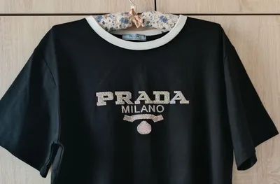 Женская нарядная футболка Prada