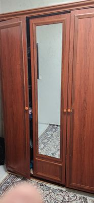 Шкаф мебельни размер ширина1,95 висота2,15 хороши состояни