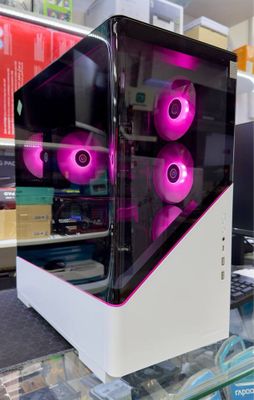 Новая белая сборка CYBERPOWERPC