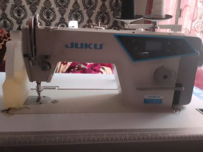 Juku timuv mashinasi. Holati yangi, 4 marta ishlatilgan