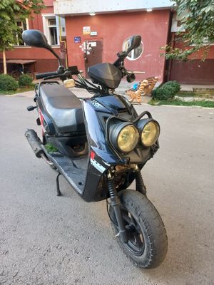 Skuter Minion 150 kb benzinli sotiladi
