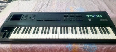 Ensoniq tes-10 sotiladi