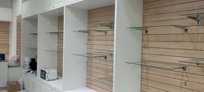 мебель для магазина, витрина, шкафы, полки