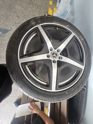 Mercedes bens eqe 350 diskasi