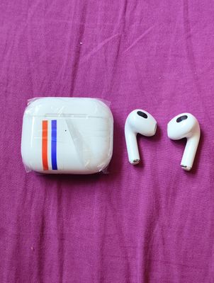 Наушники Airpods. Naushniklar Airpods . Качество хорошее. Подарок